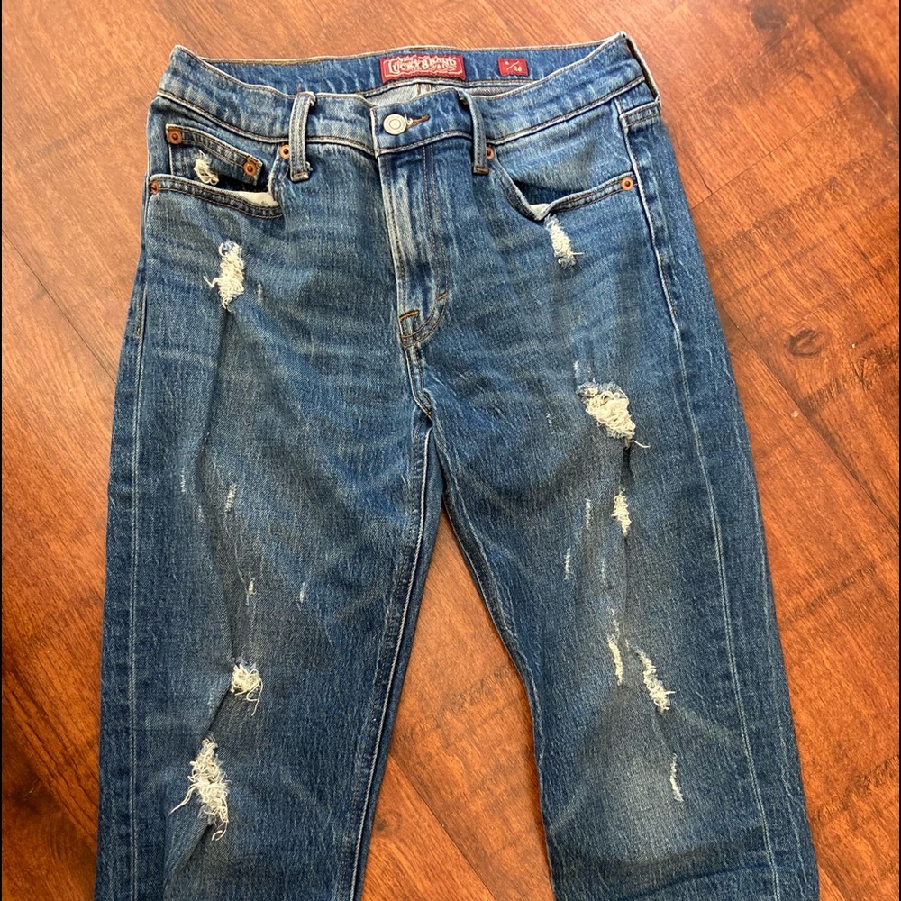 Super cute lucky brand Sienna Slim Boyfriend jeans